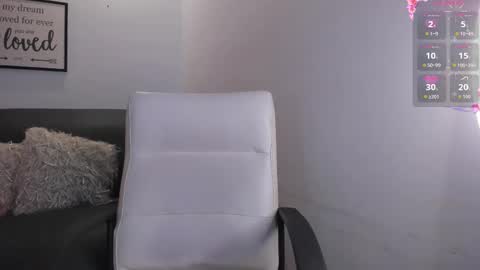 Snapshot of melan_owen chatting on September 14, 10:07 pm melan_owen online show from September 14, 10:07 pm