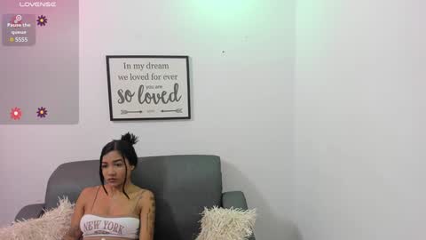 Snapshot of melan_owen chatting on February 6, 11:09 am melan_owen online show from February 6, 11:09 am