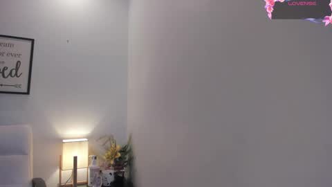 Snapshot of melan_owen chatting on October 18, 10:51 am melan_owen online show from October 18, 10:51 am