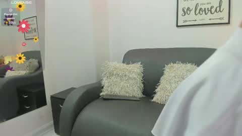 Snapshot of melan_owen chatting on March 11, 11:12 am melan_owen online show from March 11, 11:12 am
