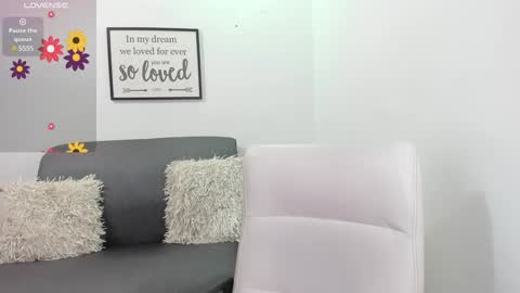 Snapshot of melan_owen chatting on February 1, 10:48 am melan_owen online show from February 1, 10:48 am