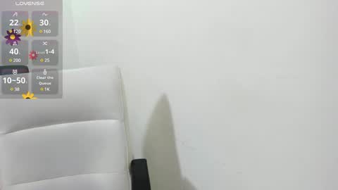 Snapshot of melan_owen chatting on January 5, 10:53 am melan_owen online show from January 5, 10:53 am