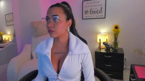 melan_owen online show from June 29, 10:59 am