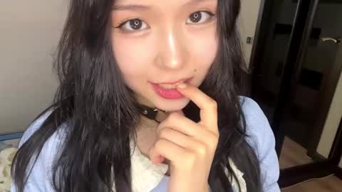 Snapshot of melana_love chatting on March 8, 11:24 am Melana online show from March 8, 11:24 am