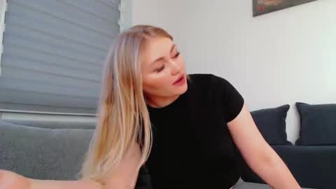 Melania online show from March 6, 11:05 am