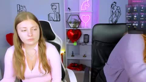 Snapshot of melani_bumm chatting on October 14, 12:30 pm melani_bumm online show from October 14, 12:30 pm