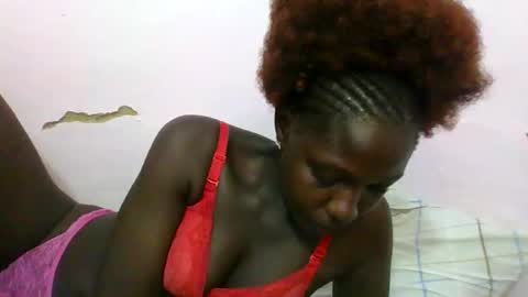 melanie_bae1 online show from May 14, 9:09 pm