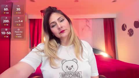 Snapshot of melanie_silver_ chatting on September 29, 9:31 pm Melanie online show from September 29, 9:31 pm