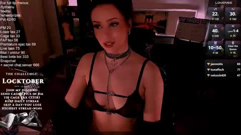 Snapshot of melanielipps chatting on October 5, 3:50 pm Melanie online show from October 5, 3:50 pm