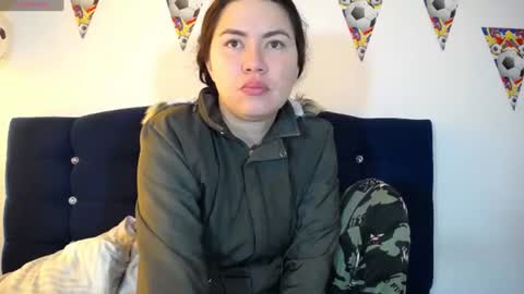 Melanie Parker online show from July 15, 1:16 pm