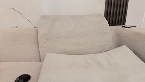 Melanie online show from February 15, 7:51 am