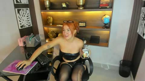 Melanie Roux online show from April 10, 7:53 pm