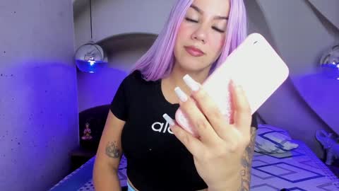 Snapshot of melanieroux chatting on January 22, 11:56 am Melanie Roux online show from January 22, 11:56 am