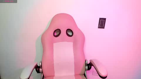melaniie_foxx online show from July 24, 9:18 am