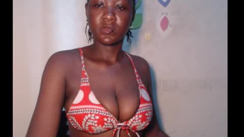 Snapshot of melanin_coco chatting on September 30, 8:20 am Bene online show from September 30, 8:20 am