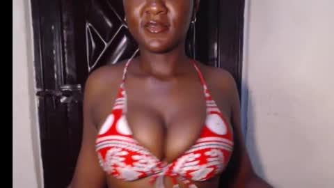 Snapshot of melanin_coco chatting on September 27, 7:21 pm Bene online show from September 27, 7:21 pm