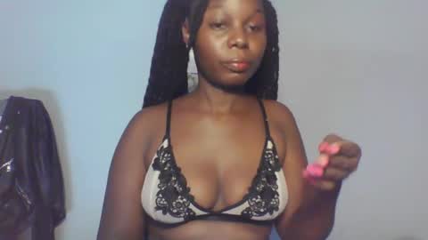 Snapshot of melanin_sassy96 chatting on January 27, 11:00 am bad lil shawry online show from January 27, 11:00 am