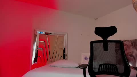 Snapshot of melanny_luv chatting on September 11, 11:05 pm MelanyLuv online show from September 11, 11:05 pm