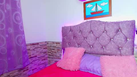 Snapshot of melannytaylor_1 chatting on February 20, 12:57 pm Melanny taylor online show from February 20, 12:57 pm