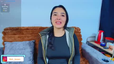    Independent model online show from November 23, 8:27 am