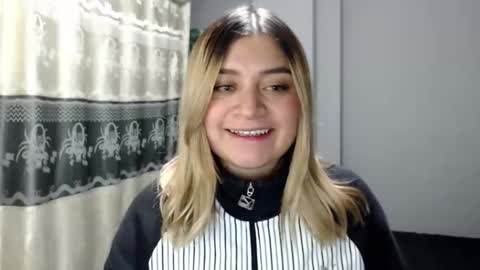 meliinna_xxx online show from April 19, 4:23 am