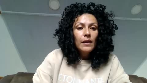 melindadelcarpio online show from March 26, 5:15 pm