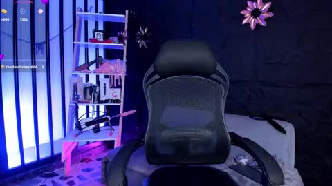 Melissa online show from November 9, 5:53 pm