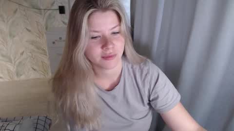 Snapshot of melissa__ray chatting on October 6, 2:50 am Melissa Ray online show from October 6, 2:50 am