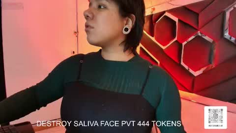 Lissa  online show from January 14, 6:35 pm