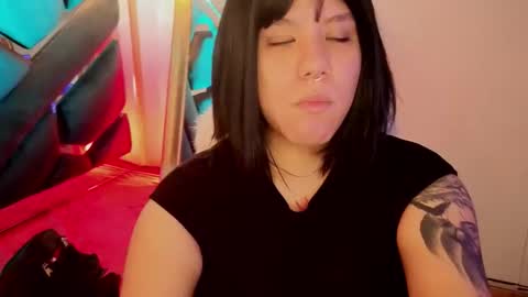 Lissa  online show from March 25, 7:06 pm