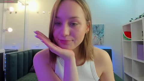 Snapshot of melissa_new22 chatting on October 12, 12:57 am melissa_new22 online show from October 12, 12:57 am