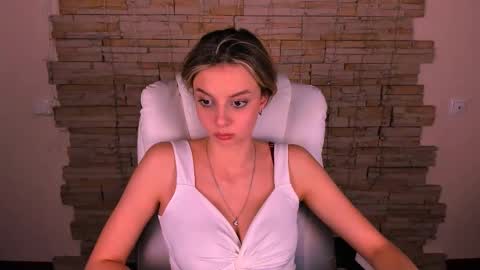 Melissa online show from February 26, 10:53 pm