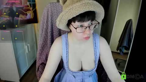 Melissa online show from September 12, 5:41 am