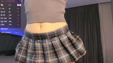 Snapshot of melissa_yamazaki chatting on December 26, 11:21 am Lisaa online show from December 26, 11:21 am