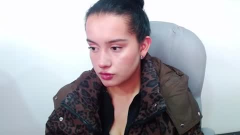 Melissa online show from June 8, 2:18 pm