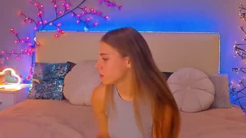 Snapshot of melissacrayzy chatting on September 22, 8:24 am MelissaCrayzy online show from September 22, 8:24 am