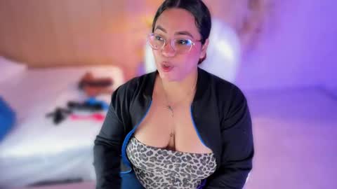 M E L I S S A  online show from March 23, 12:00 pm