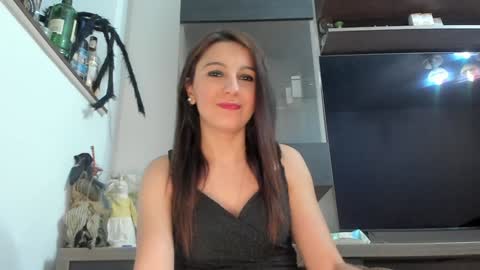 Snapshot of mellbell_ chatting on January 30, 7:59 pm MellyMell online show from January 30, 7:59 pm