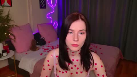 mellhyees online show from February 11, 5:36 pm