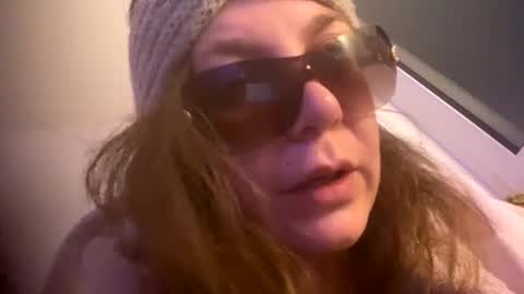 Snapshot of melli23 chatting on January 5, 8:31 pm Melli online show from January 5, 8:31 pm