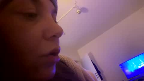 Snapshot of melli23 chatting on December 31, 7:40 pm Melli online show from December 31, 7:40 pm