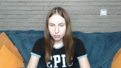 Snapshot of mellingi chatting on October 20, 6:49 am mellingi online show from October 20, 6:49 am