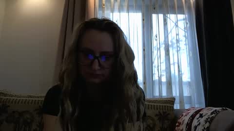 Melly online show from November 3, 7:56 am