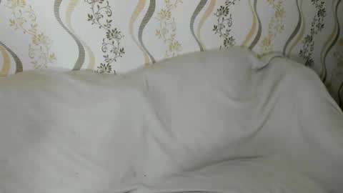 MelMooon online show from December 18, 5:01 am