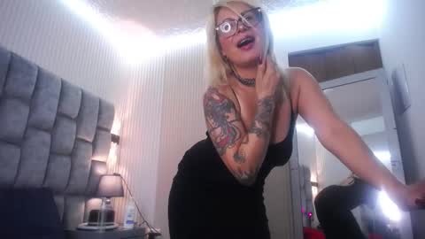 Debora online show from February 22, 8:21 pm