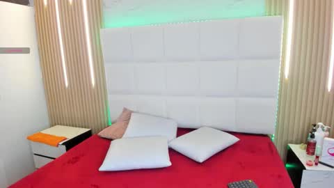 MELODDY PARKERR online show from November 18, 4:46 am