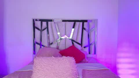 Snapshot of melody__77 chatting on September 20, 6:06 pm online show from September 20, 6:06 pm