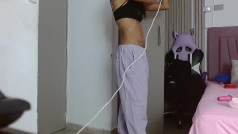 melody_mercy online show from February 11, 12:04 pm