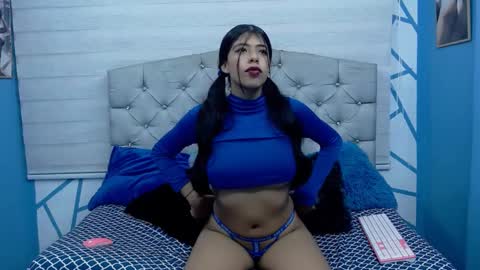 Snapshot of melody_toy chatting on February 13, 8:34 pm melody online show from February 13, 8:34 pm