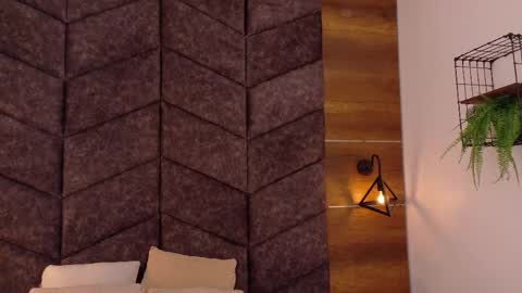  Memphis Williams  online show from April 18, 2:58 am